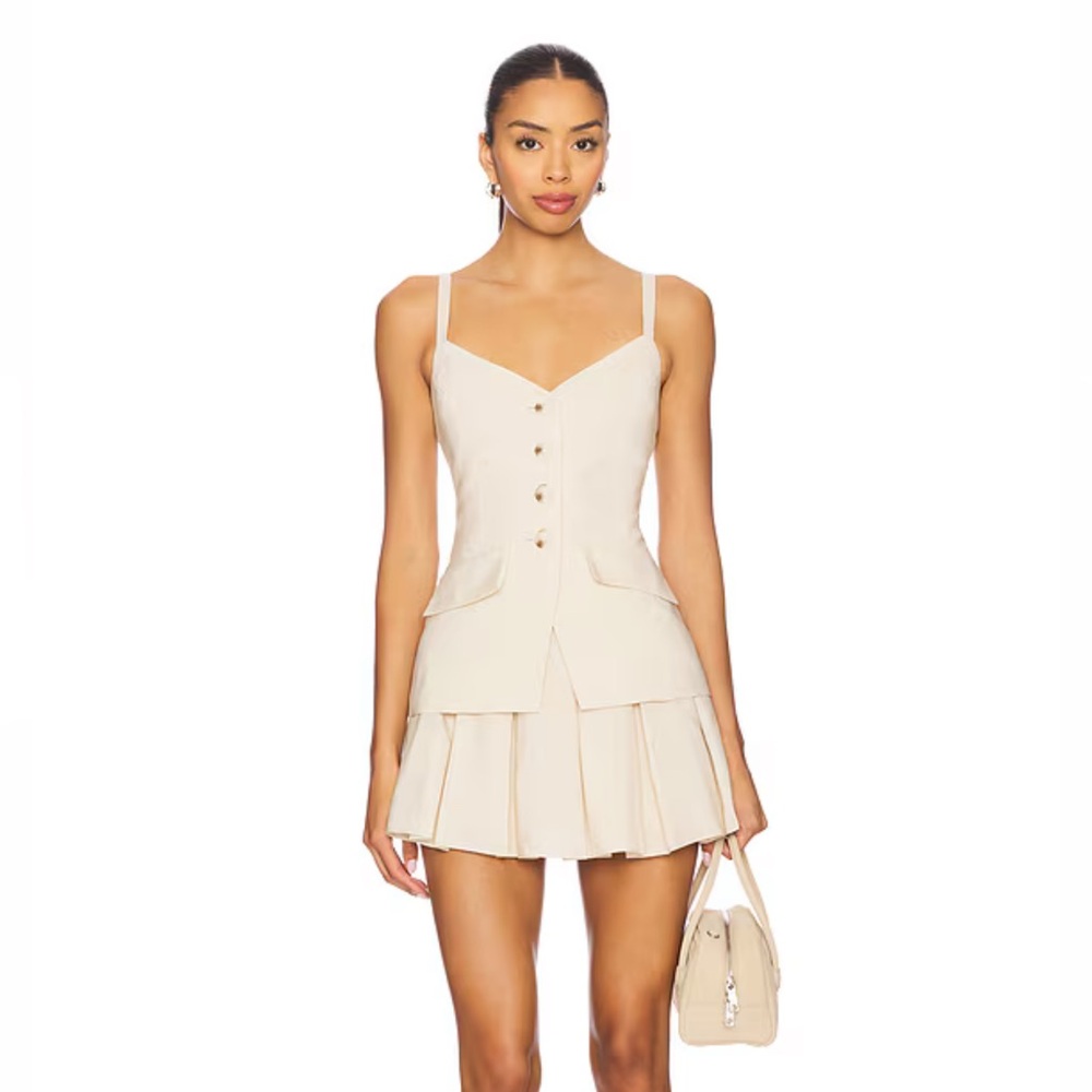 x REVOLVE Wesley Skort Romper in Bone
Amanda Uprichard